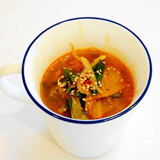 栄養満点なスープで芯から温まる！キムチスープ